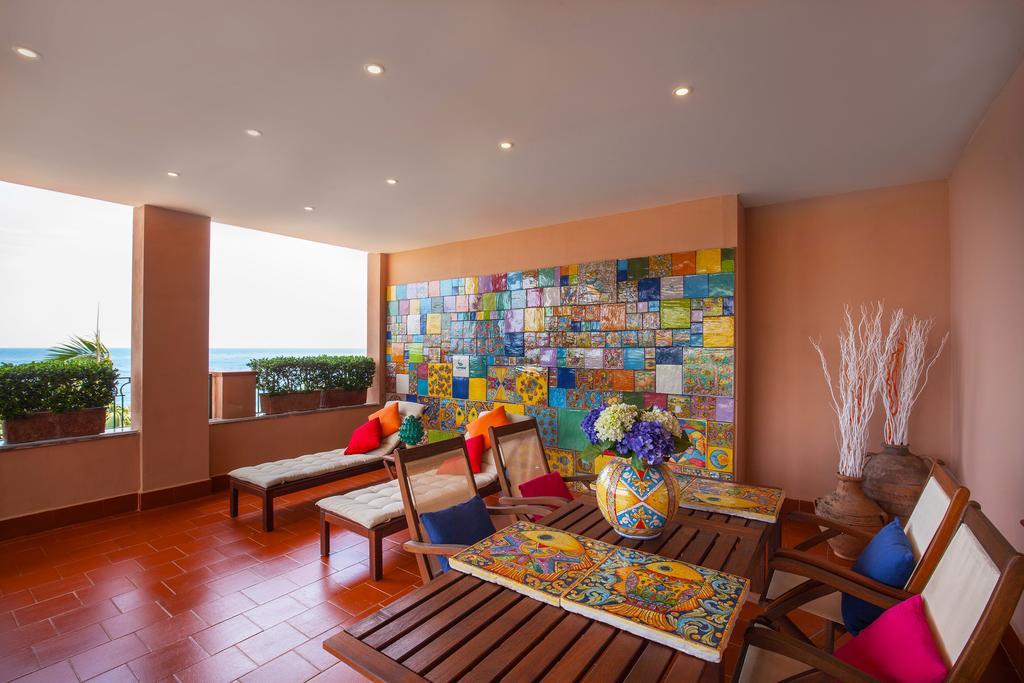 Hotel Caparena Taormina Eksteriør billede