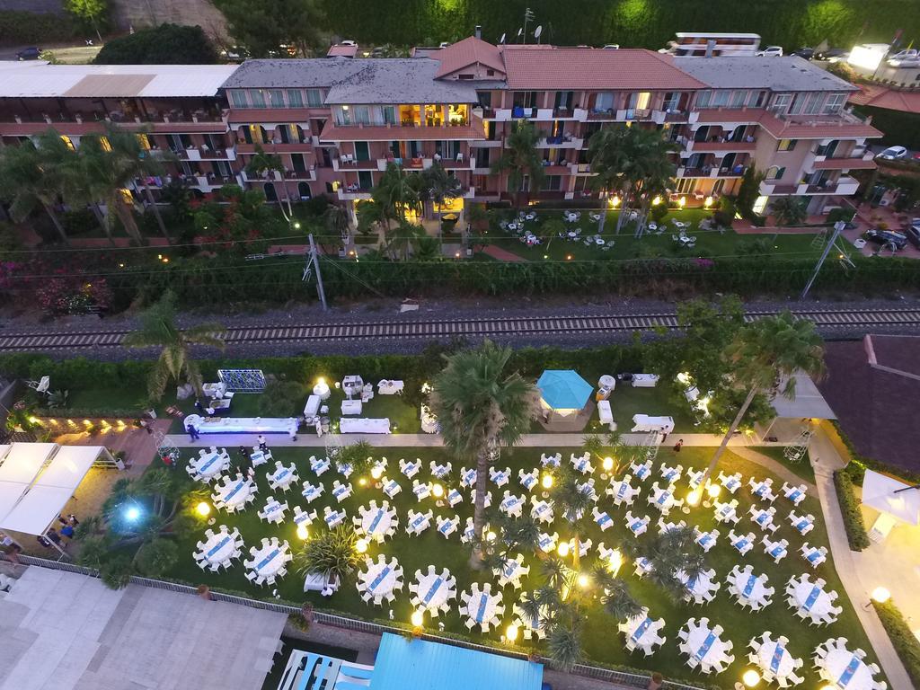 Hotel Caparena Taormina Eksteriør billede